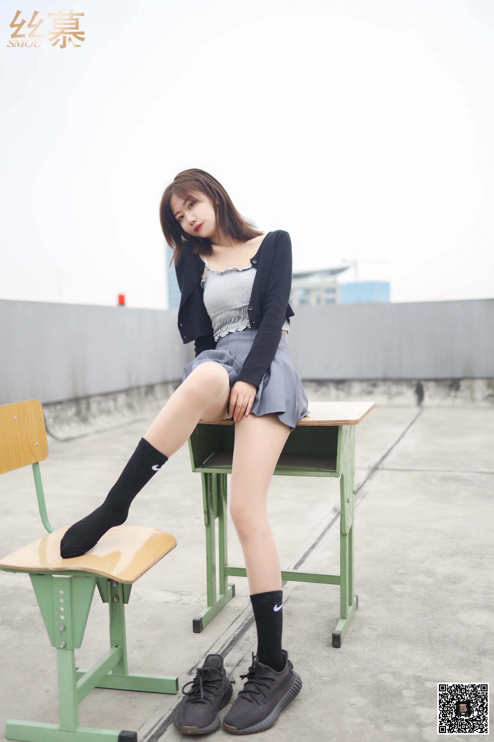 丝慕写真 - SM288 天天一元 米朵《天台玩丝两姐妹》 2